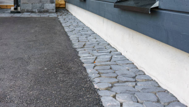 Best Driveway Paving Contractor  in Hutchinson, MN
